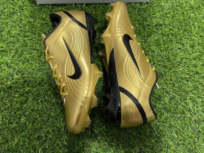 Men's Ronaldo x Nike R9 Mercurial Vapor 3 FG Football Boots - Gold/Black