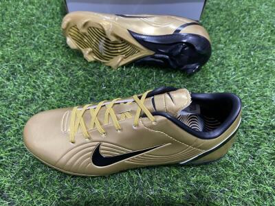 Men's Ronaldo x Nike R9 Mercurial Vapor 3 FG Football Boots - Gold/Black