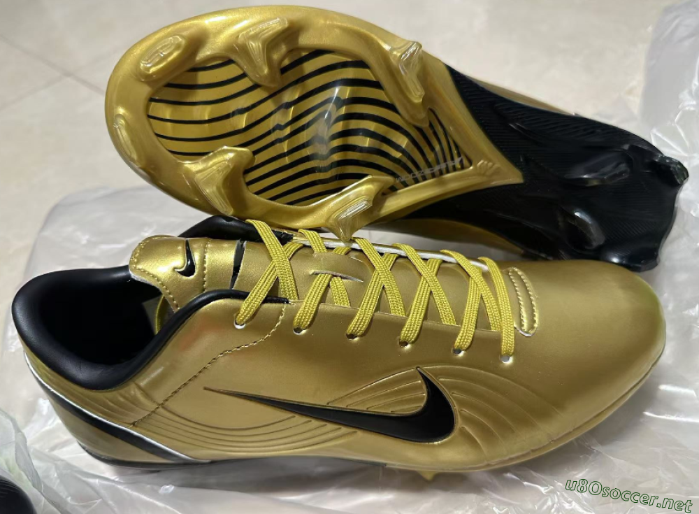 Men's Ronaldo x Nike R9 Mercurial Vapor 3 FG Football Boots - Gold/Black