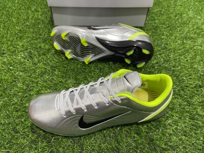 Men's Ronaldo X Nike R9 Mercurial Vapor 3 FG Football Boots - Silver/Black/Yellow