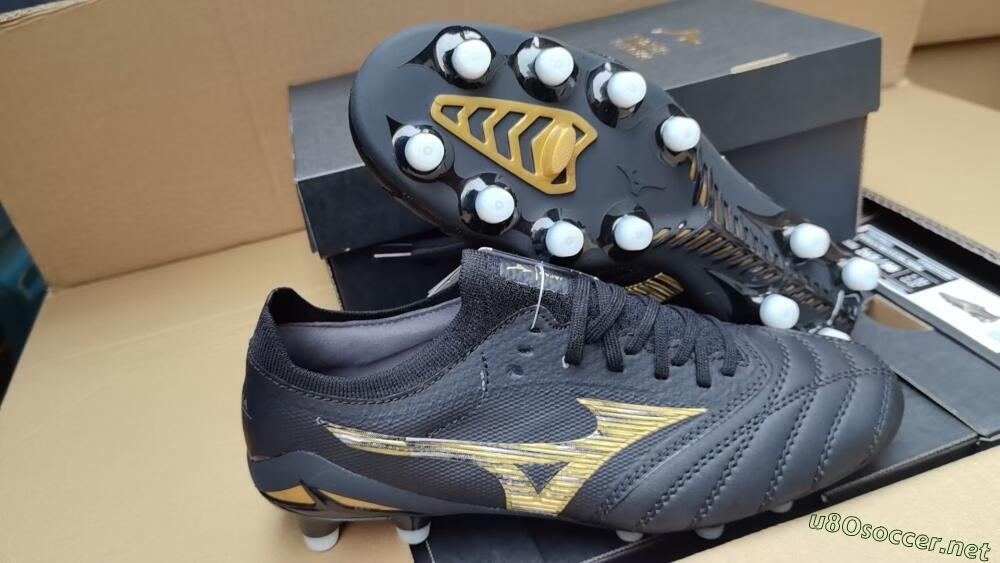 Men's Mizuno Morelia Neo 3 FG Football Boots - Black/Gold