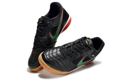 Unisex Supreme x Nike SB Gato IC Football Shoes - Black/Green/Red