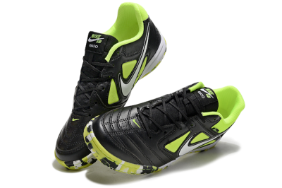 Unisex Supreme x Nike SB Gato IC Football Shoes - Black/Yellow/White