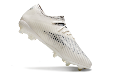 Men's Puma Future 8 Ultimate FG Football Boots - White/Silver/Black