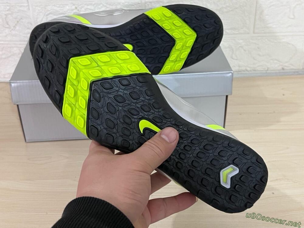 Unisex Nike Zoom Mercurial Vapor 1 Rgn SE TF Football Shoes - Silver/Black/Yellow