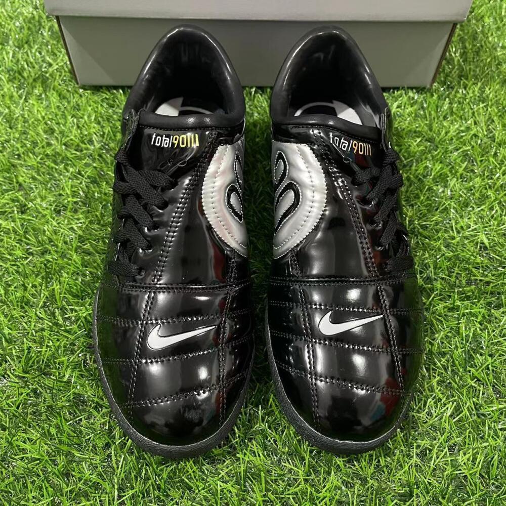 Men's Nike Total 90 II IC Football Shoes - Black/White