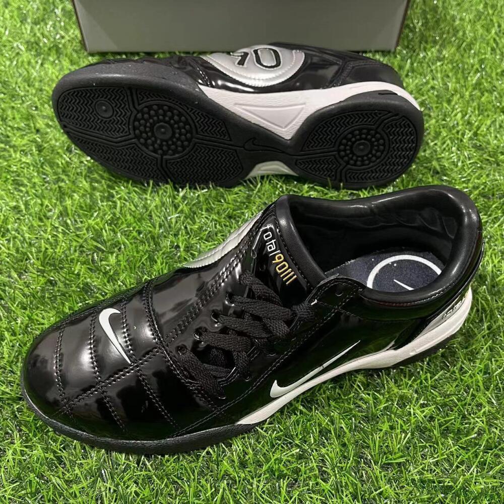 Men's Nike Total 90 II IC Football Shoes - Black/White
