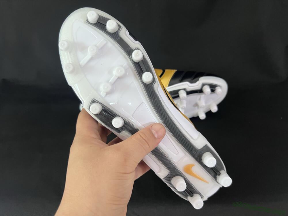 Men's Nike Air Zoom Total 90 III FG Football Boots - Black/Gold/White