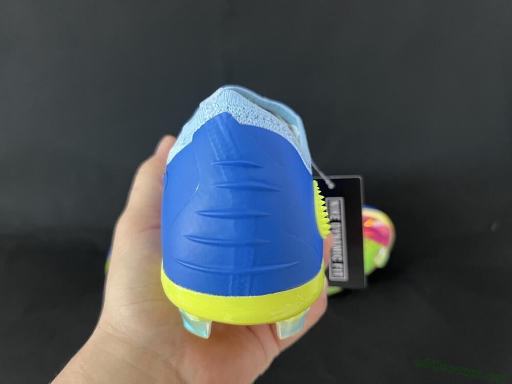 Men's Nike Phantom 6 Low Elite FG Football Boots - Blue/Pink/Yellow