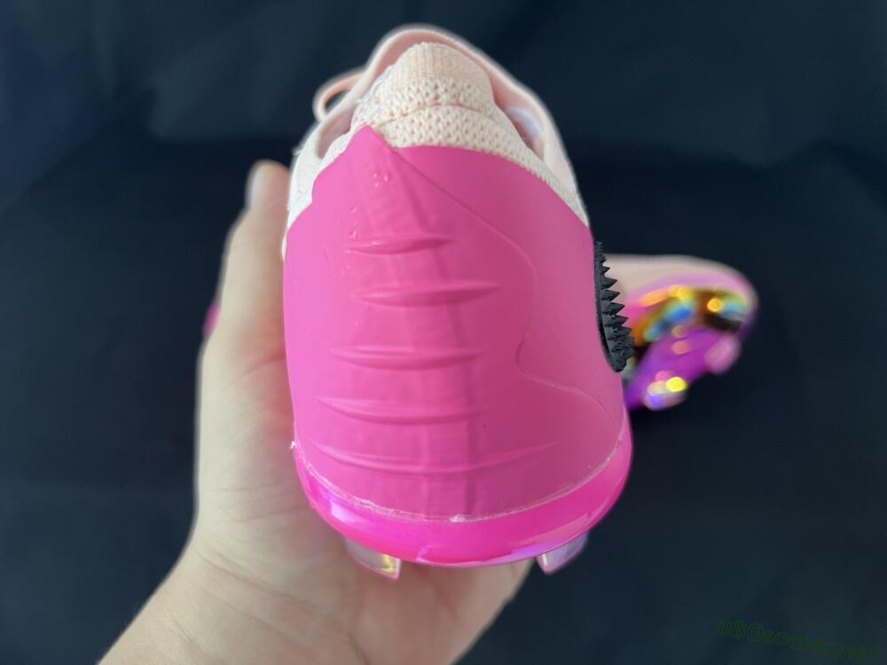 Men's Nike Phantom 6 Low Elite FG Football Boots - Pink/Black/Gold