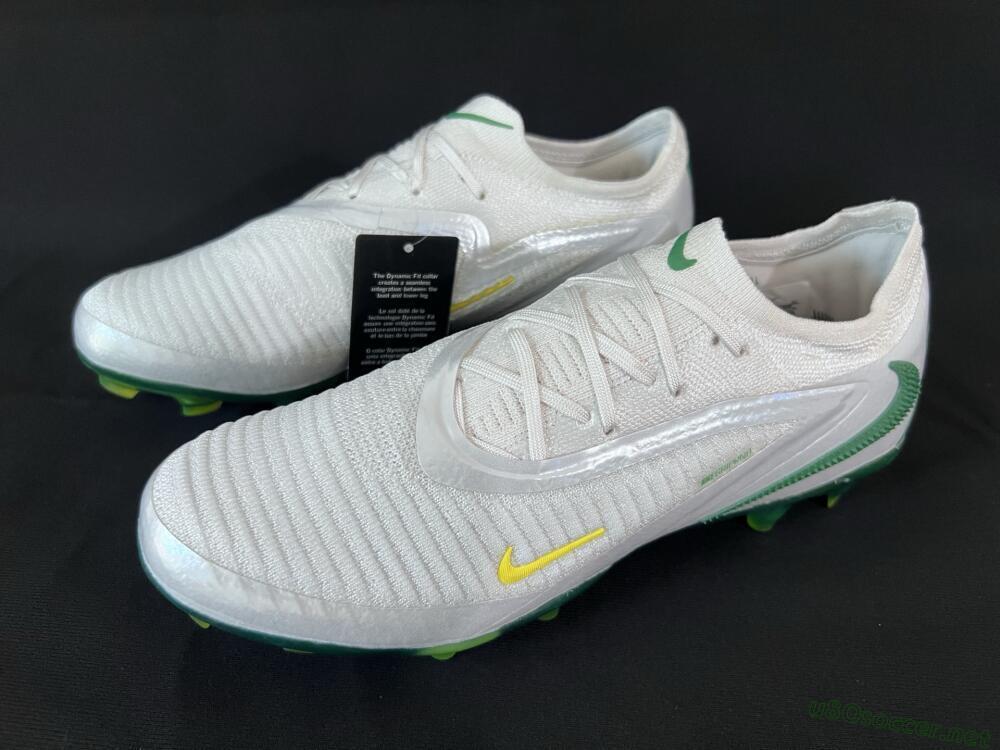 Unisex Nike Phantom 6 Low Elite FG Football Boots - White/Silver/Gold