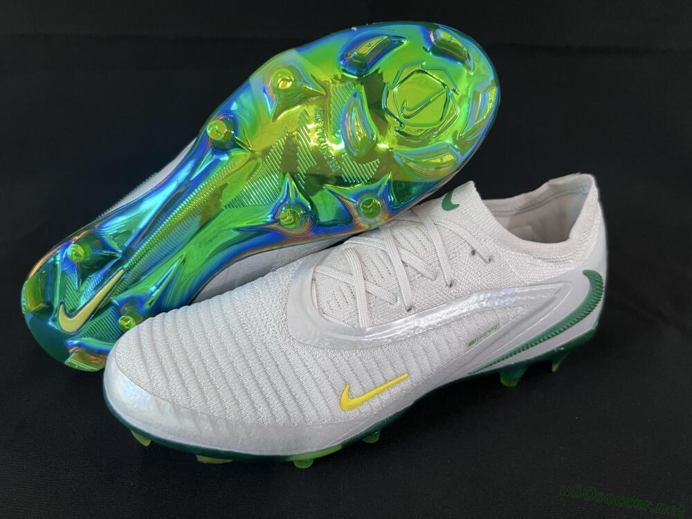 Unisex Nike Phantom 6 Low Elite FG Football Boots - White/Silver/Gold