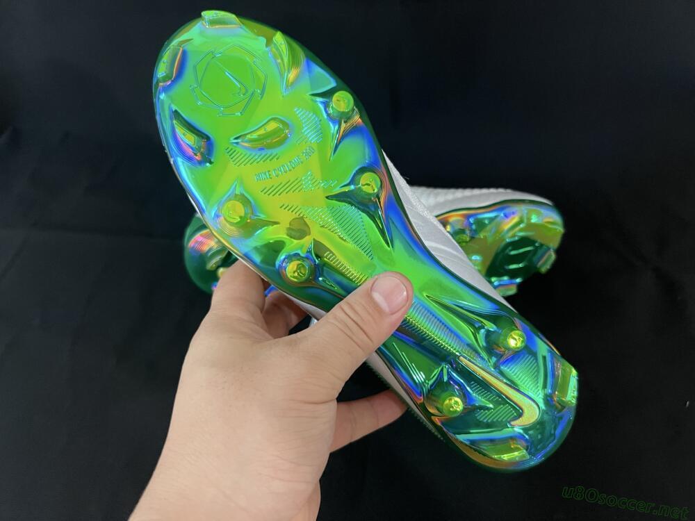 Unisex Nike Phantom 6 Low Elite FG Football Boots - White/Silver/Gold