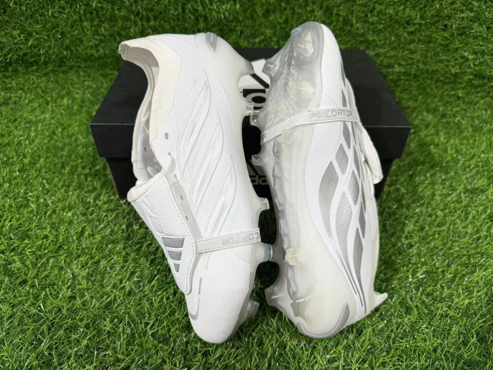 Unisex Adidas Predator 26 Elite Fold-Over Tongue FG Football Boots - White/Silver Shadow/White Gloss