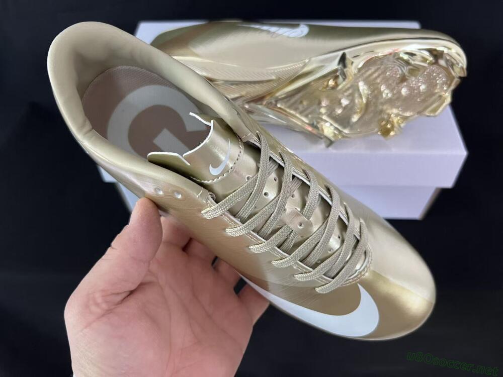 Men's Nike Air Zoom Mercurial Vapor Superfly 1 CR7 2026 World Cup FG Football Boots - Gold/Metallic Gold/White