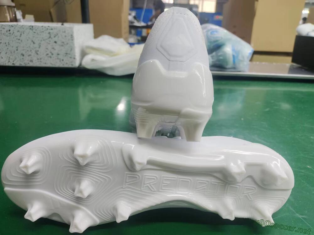 Men's Adidas Predator Accuracy.1 FG Football Boots - White/Beige