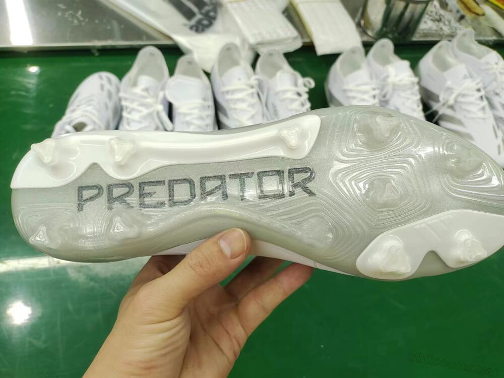 Men's Adidas Predator Accuracy.1 FG Football Boots - White/Silver/Grey