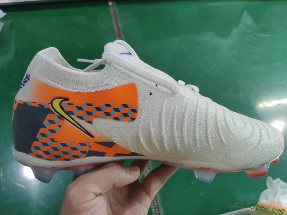 Men's Nike Phantom Luna 2 Elite Olympics 2024 FG Football Boots - White/Multicolor