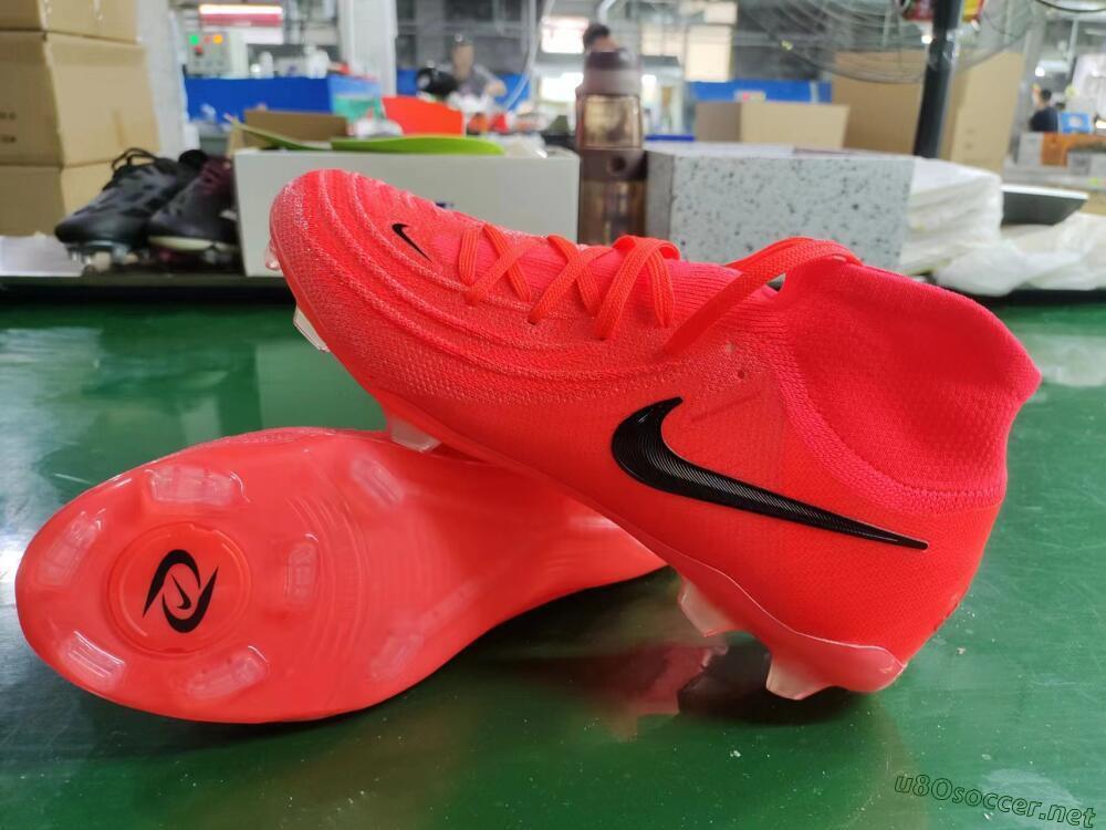 Unisex Nike Phantom Luna 2 Elite LV8 FG Football Boots - Red/Black/Pink