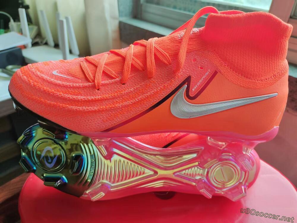 Unisex Nike Phantom Luna Elite FG Football Boots - Red/Black/Gold