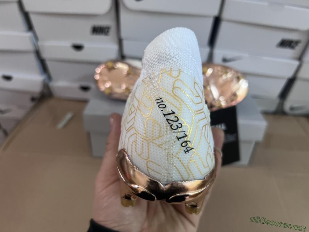 Men's Nike Phantom GX Elite United Golden Pack FG Football Boots - White/Metallic Gold/Black