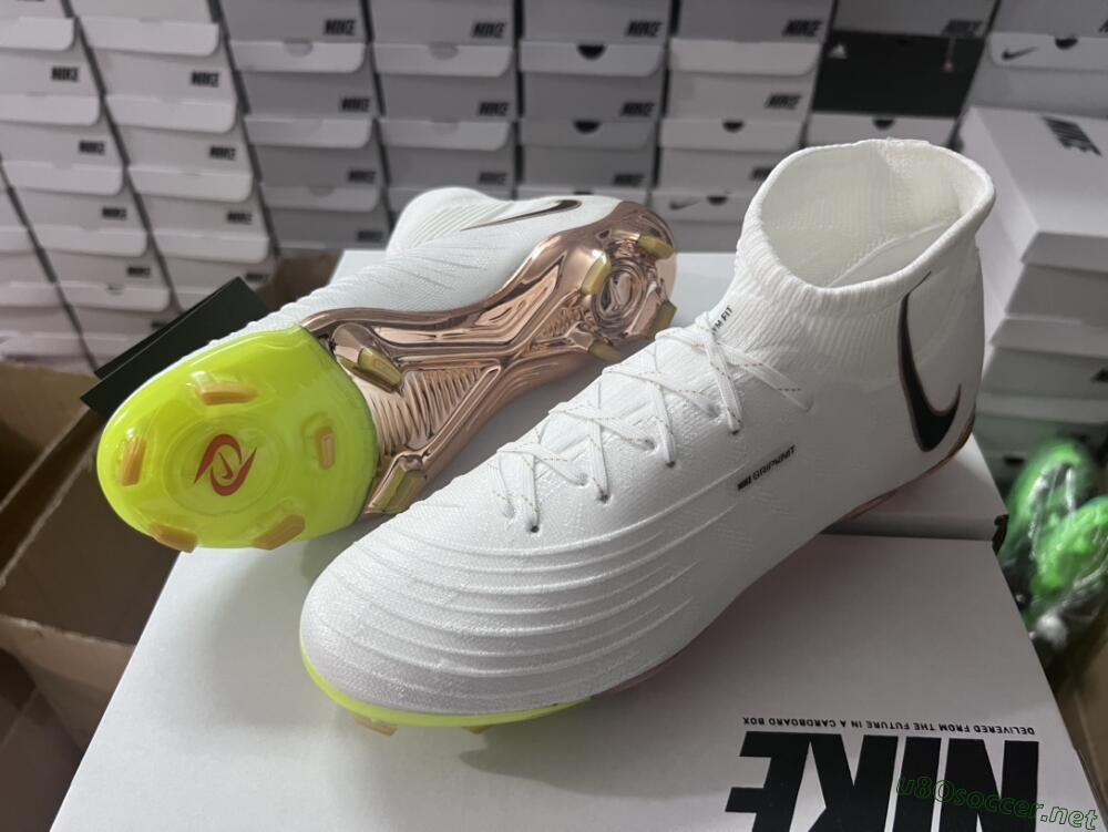 Unisex Nike Phantom Luna Elite NU FG Football Boots - White/Black/Gold
