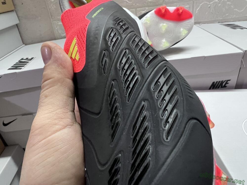 Men's Adidas Predator Elite Laceless FG Football Boots - Black/White/Red