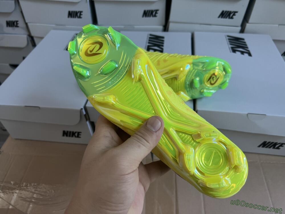 Men's Nike Phantom Luna Elite FG Football Boots - Yellow/Black/Pink