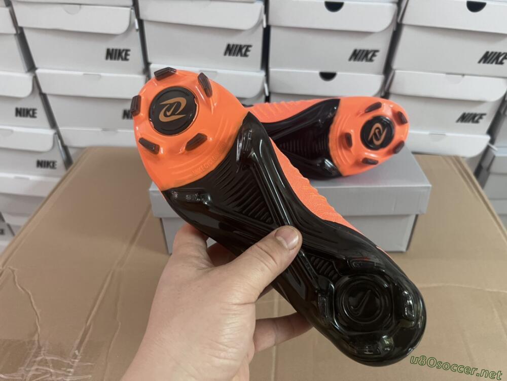 Unisex Nike Phantom Luna Elite NU FG Football Boots - Orange/Black