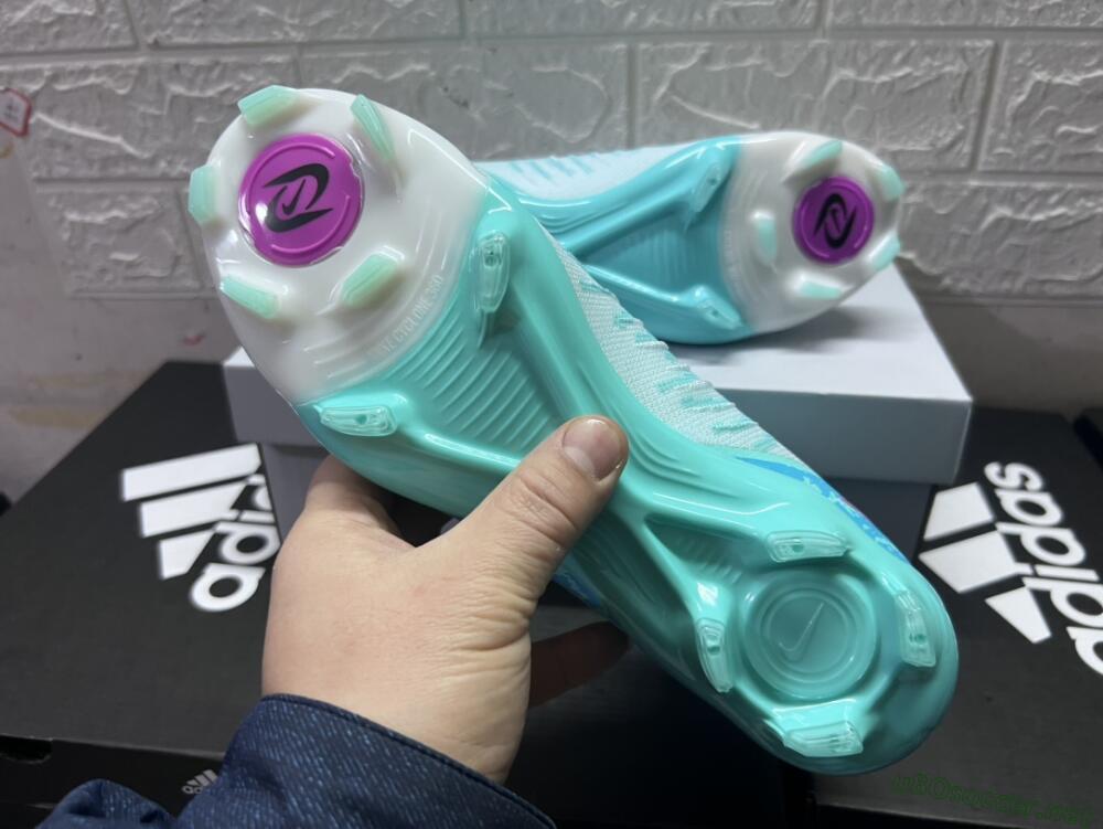Unisex Nike Phantom Luna 2 Elite LV8 FG Football Boots - Jade/Black/Purple