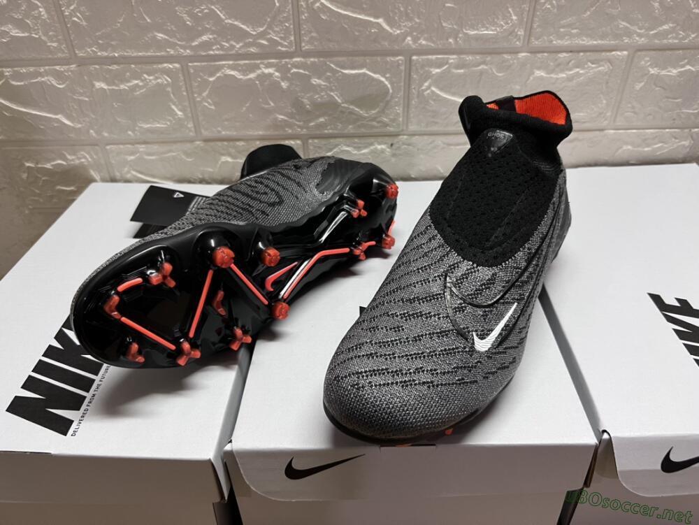 Men's Nike Phantom GX Elite DF FG Football Boots - Black/White