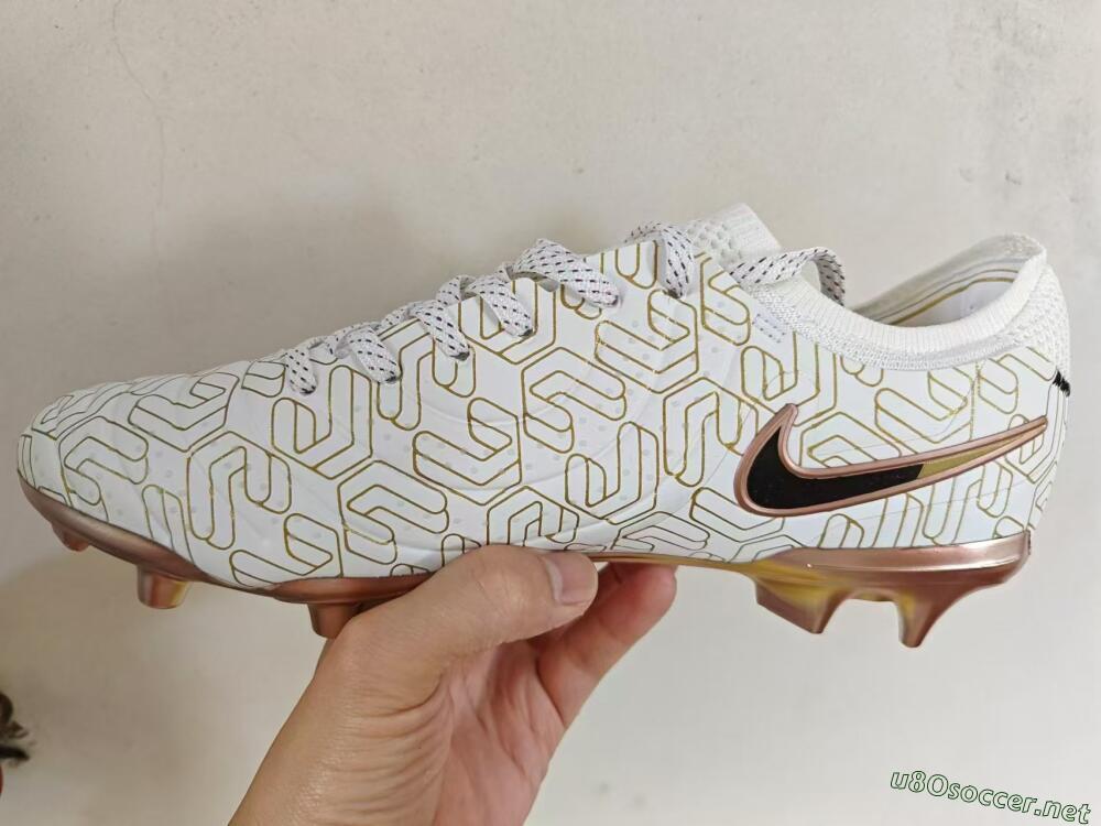 Men's Nike Tiempo Legend 10 Elite FG Football Boots - White/Gold/Black