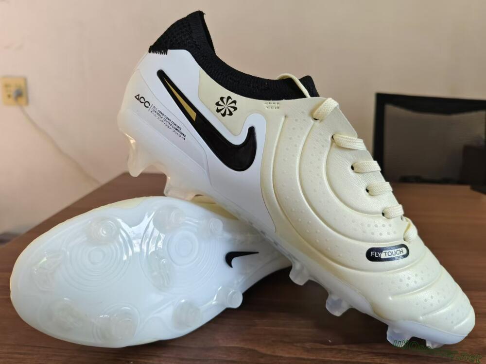 Men's Nike Tiempo Legend 10 Elite FG Football Boots - Beige/Black/White