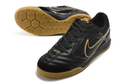 Men's Supreme x Nike SB Gato IC Football Shoes - Black/Brown
