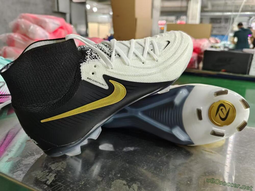 Men's Nike Phantom Luna Elite NU FG Football Boots - White/Black/Gold