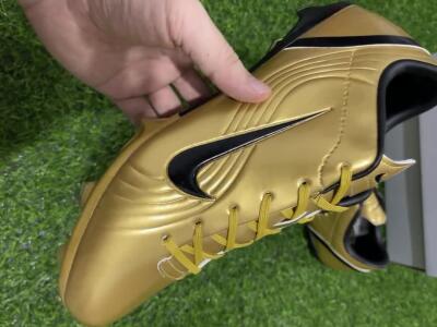 Men's Ronaldo x Nike R9 Mercurial Vapor 3 FG Football Boots - Gold/Black