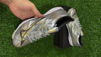 Men's Mizuno Morelia Alpha Beta TF Football Shoes - Silver/Gold/Black