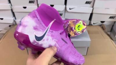 Men's Nike Phantom Luna Elite SE NU FG Football Boots - Fuchsia Dream/Barely Grape